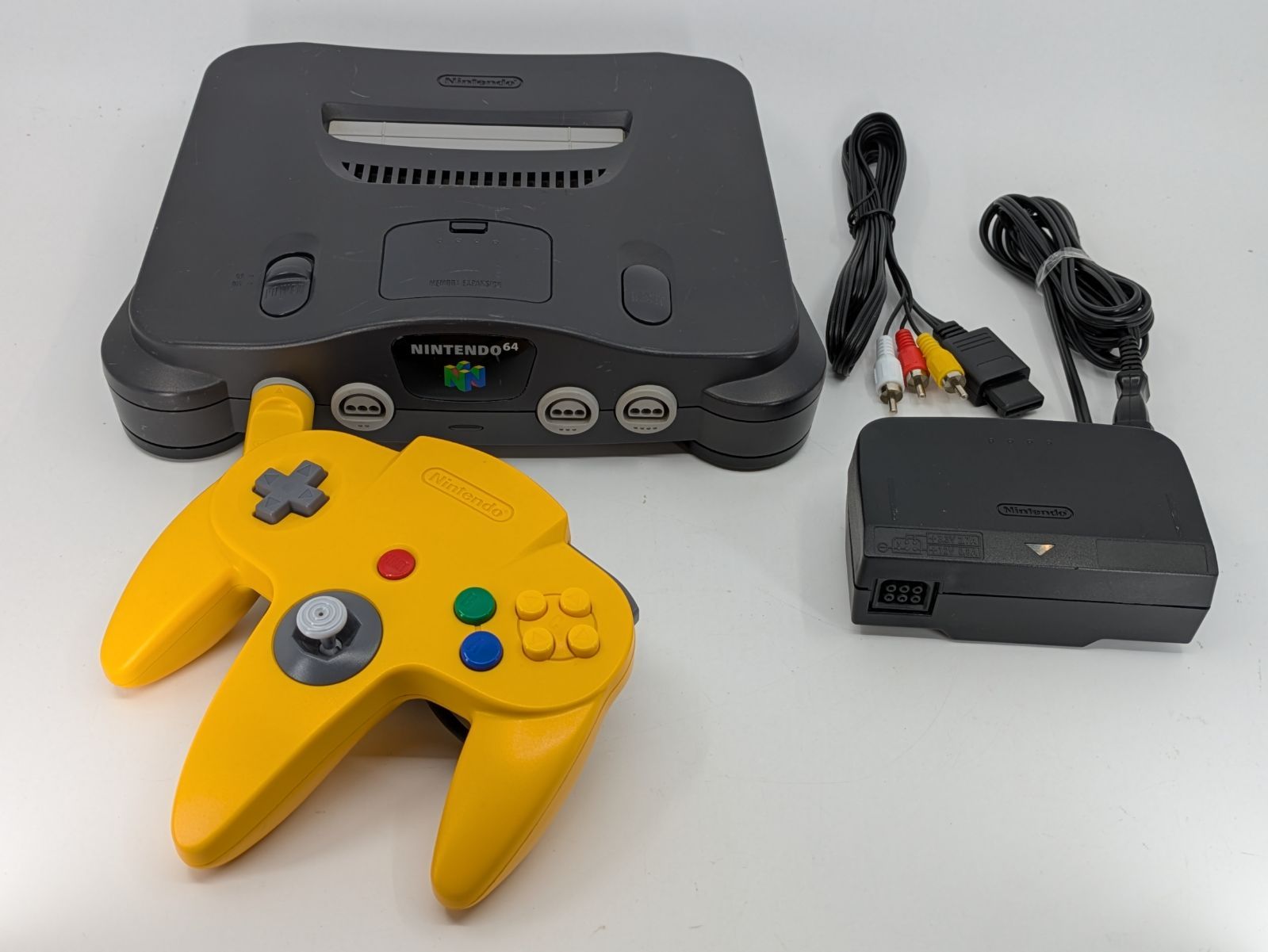 動作確認済】NINTENDO64 本体＋イエローコントローラー すぐ