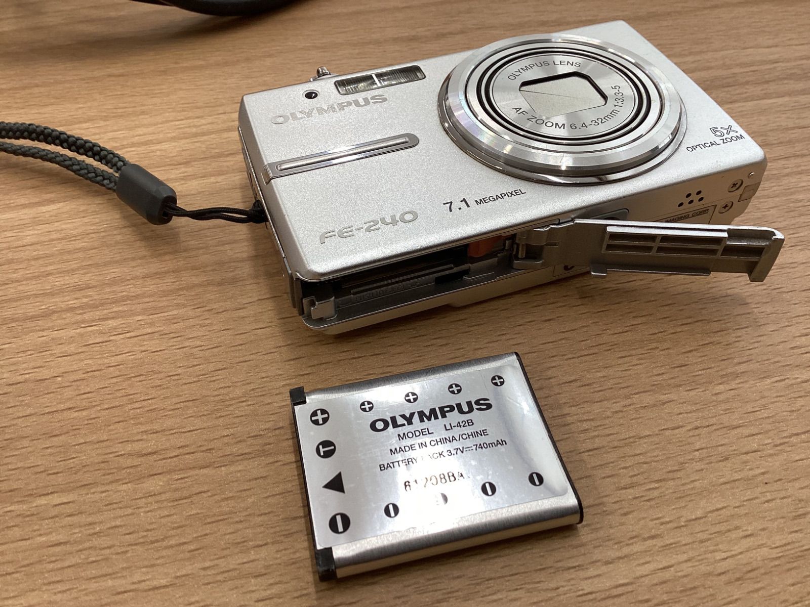 O280 オリンパス OLYMPUS FE-240 コンパクト デジタルカメラ