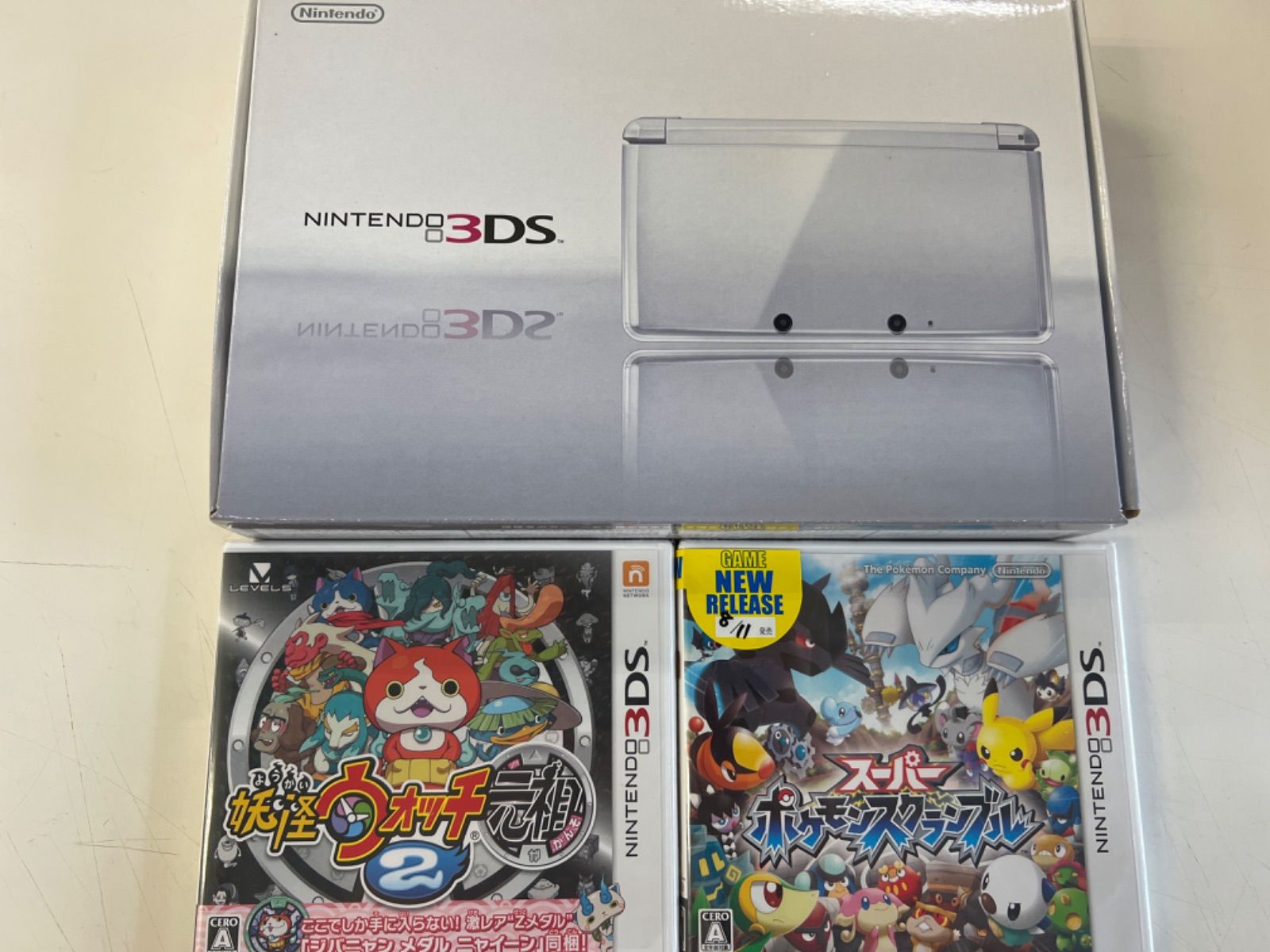 Nintendo 3DS ICE WHITE 本体 ＆ 妖怪ウォッチ2 元祖＆スーパー