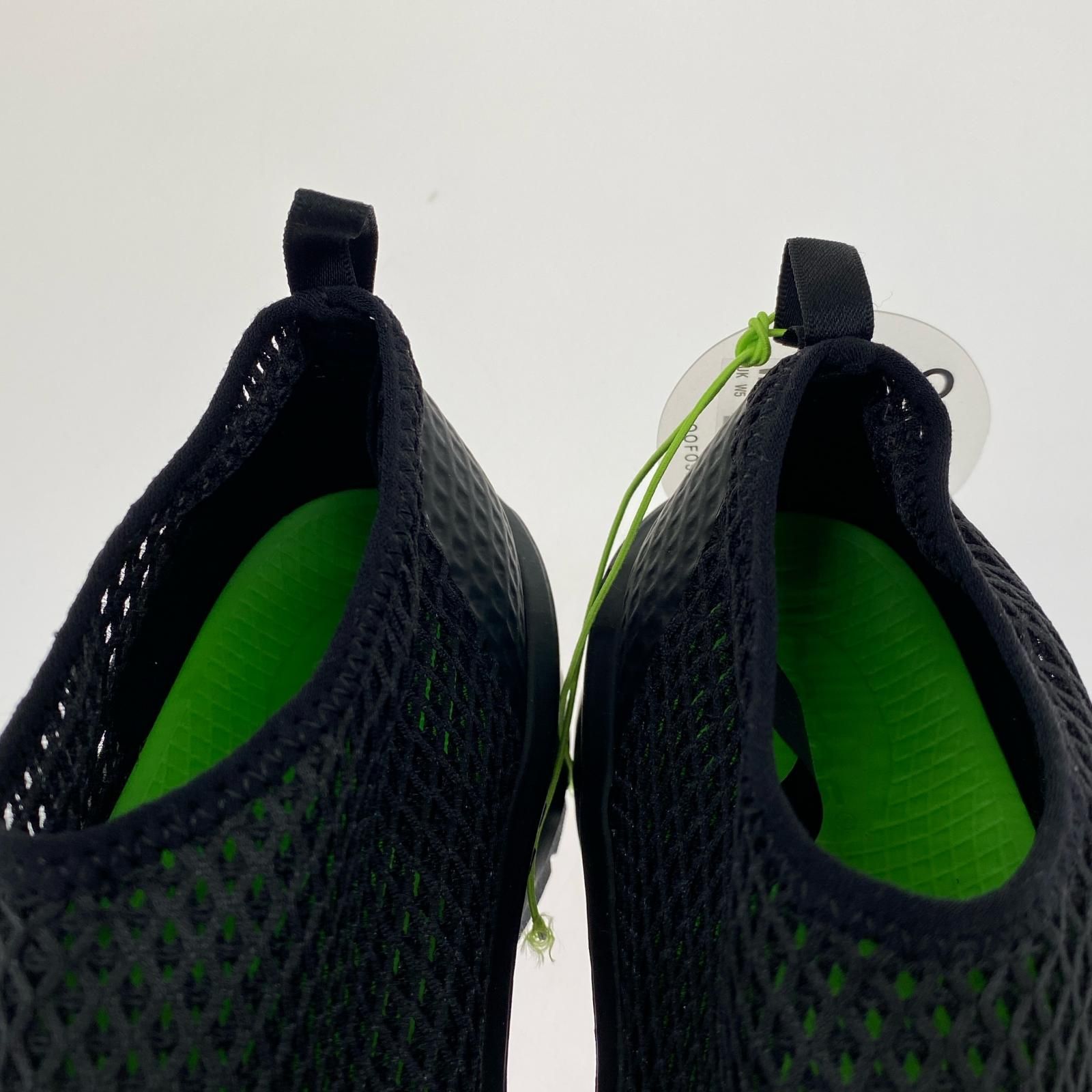 OOFOS ウーフォス タグ付き メッシュスリッポン sizeW7|EU 38|ブラック KIN-KAAI_COM