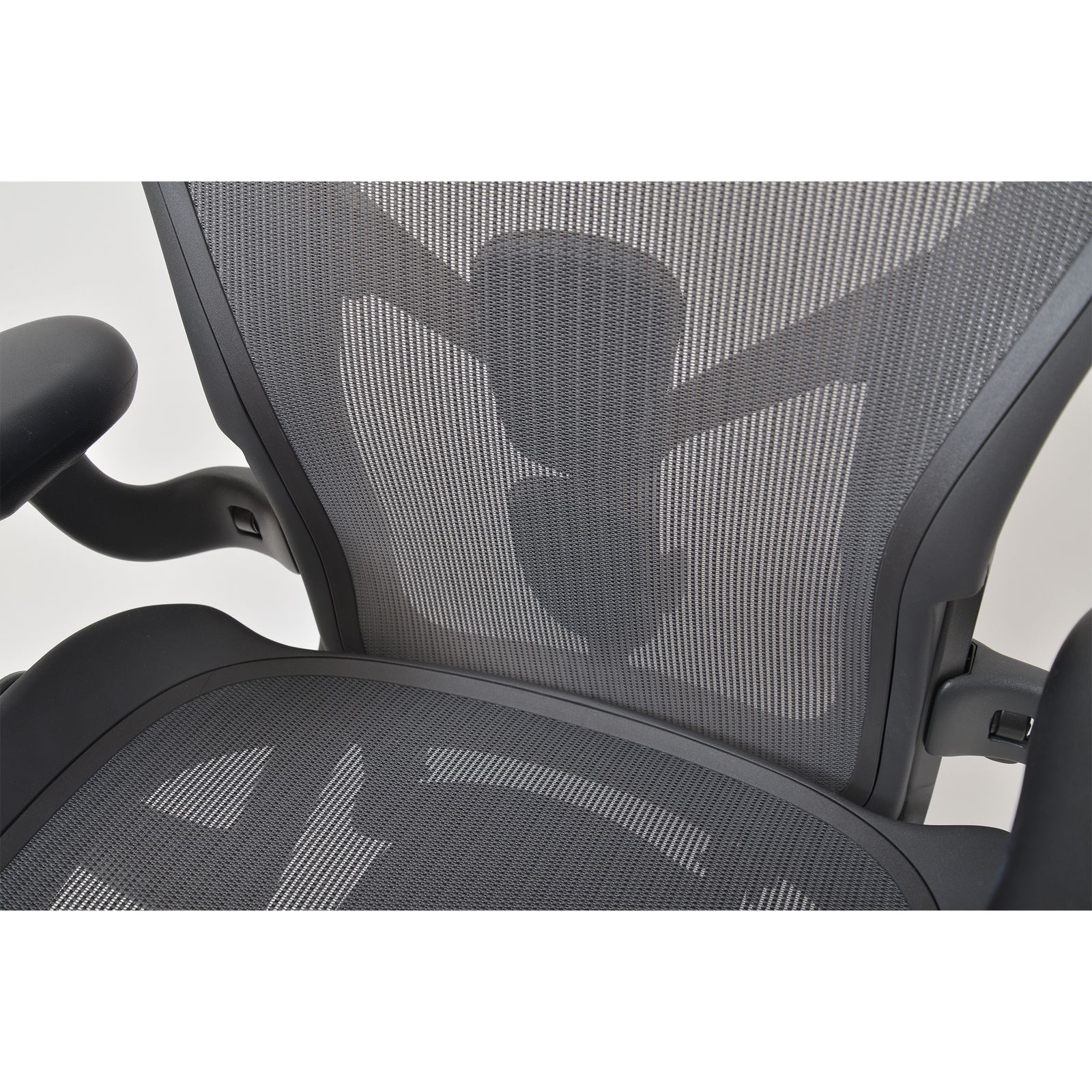 【中古 S(美品)】Aeron Chair(アーロンチェア) AER1B23DW ALPG1G1G1BBBK23103 中古 A(中古品)】Aeron Chair(アーロンチェア) リマスタード