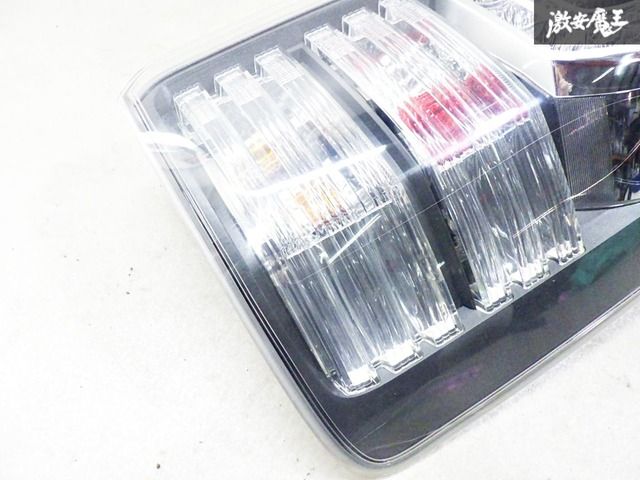 トヨタ ヴォクシーZRR70/ ZRR75 左右テールランプセット Toyota Noah Voxy Tail Light Set Rear Lamp ZRR70/ZRR75