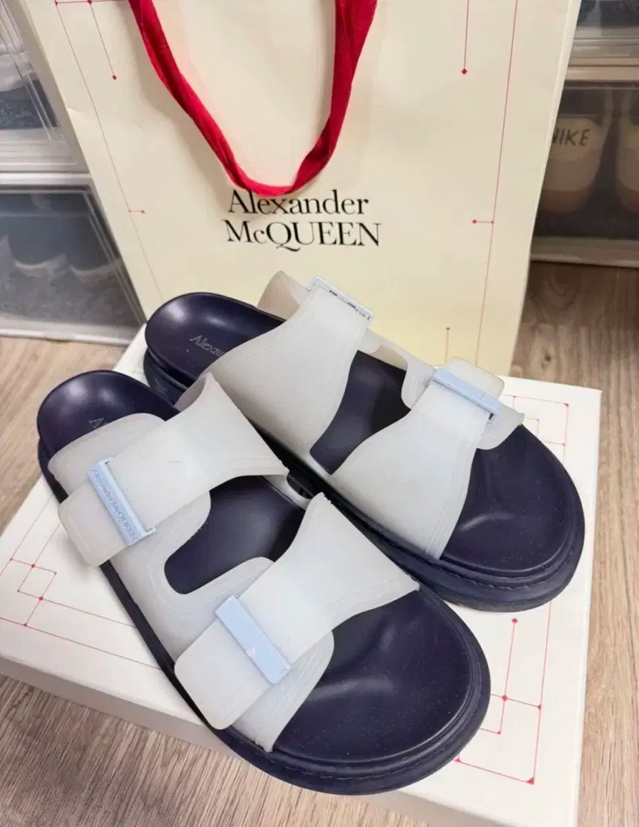 alexander mcqueen アレキサンダーマックイーン サンダル