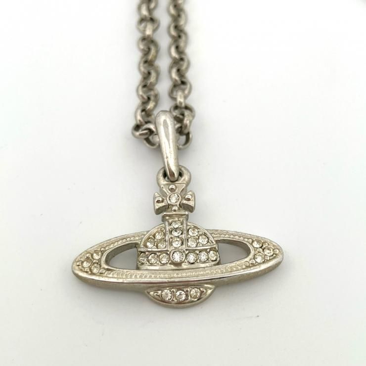 ヴィヴィアンウエストウッド　MAN MINI BAS RELIEF ORB Man. Mini Bas Relief Orb Pendant Necklace in PLATINUM