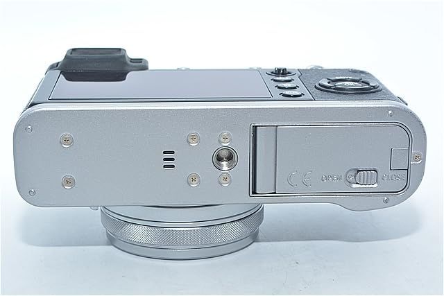 245☆美品☆富士フイルム(FUJIFILM) デジタルカメラ X100F