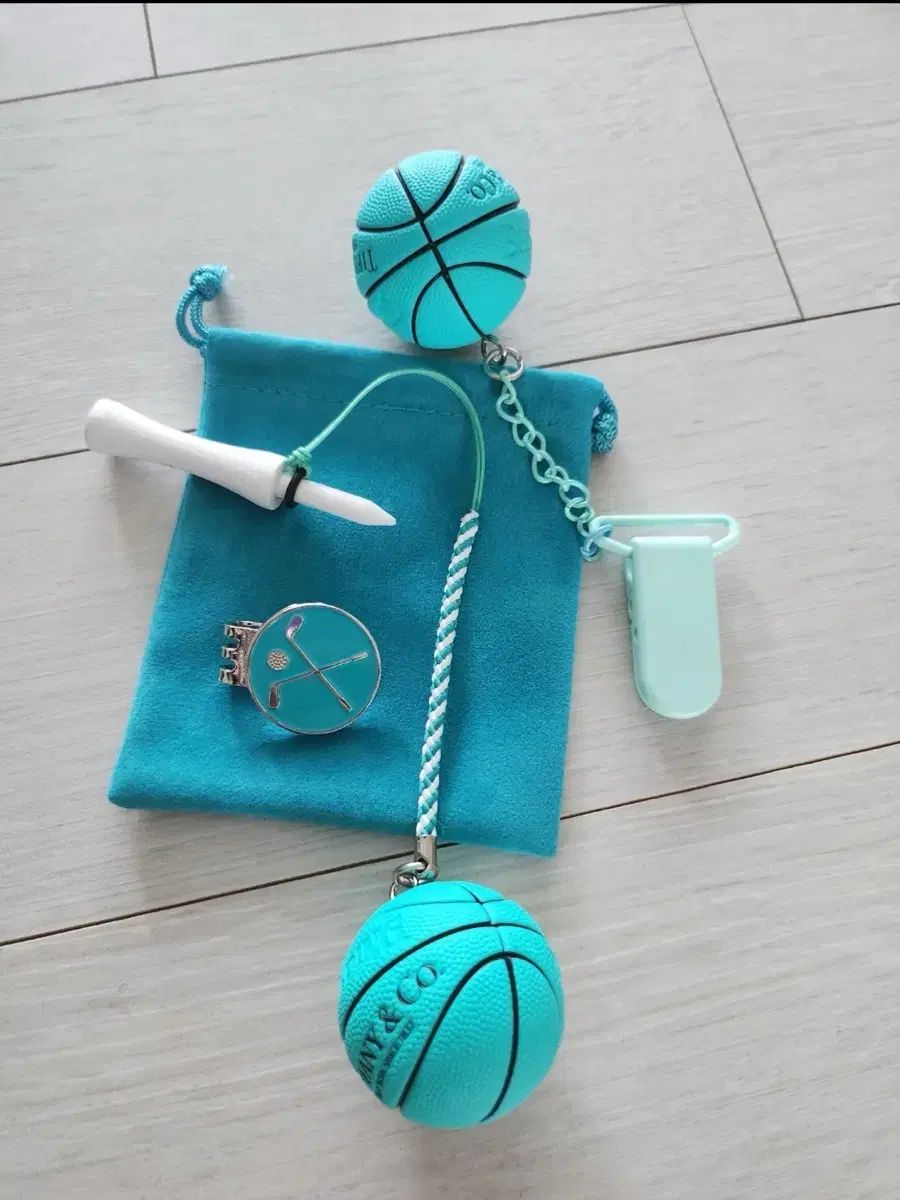 ティファニー ティーハンガー パターカバー ボールマーカー キーホルダー