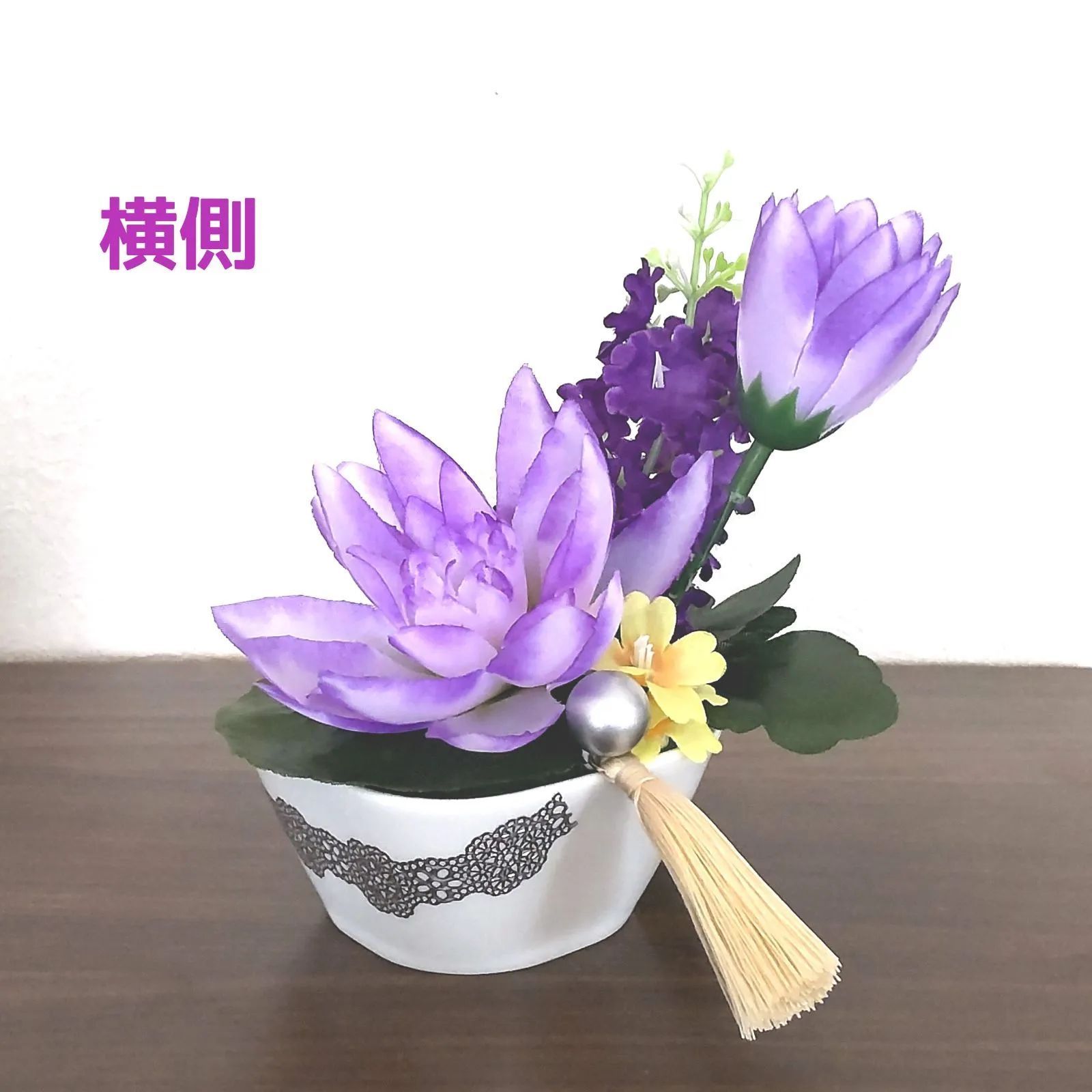 ♛°人気の蓮シングル仏花♤° ボリューミーなコンパクトサイズ