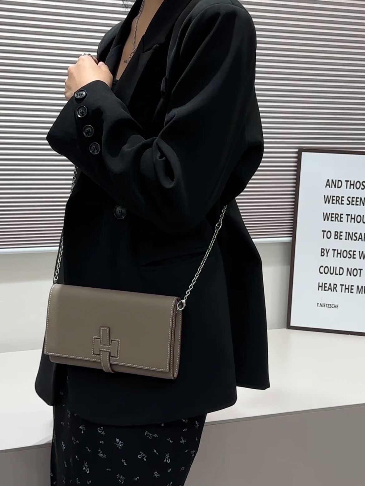 今日特価】HERMES New H Passant Toutenmainte ロングウォレット