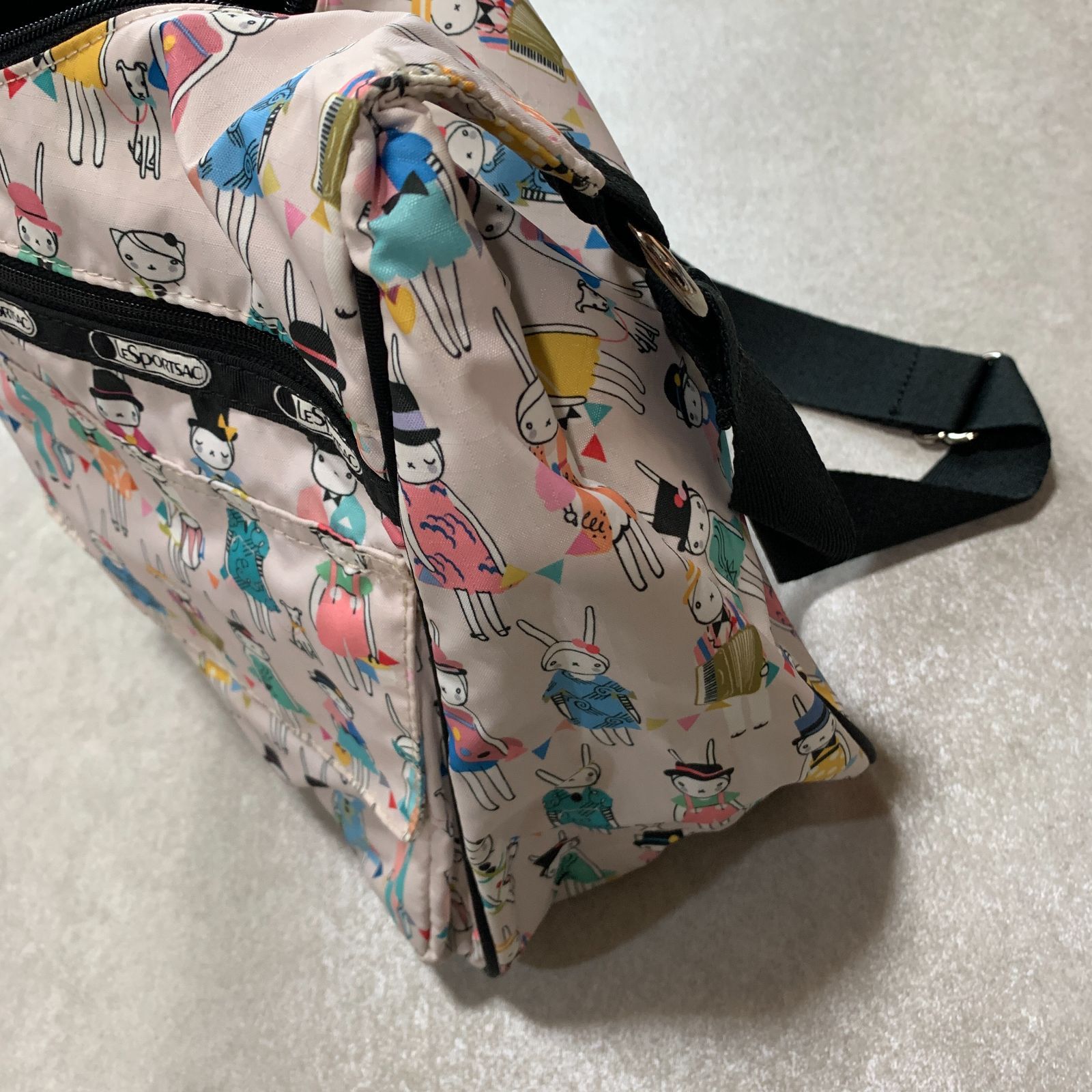 LeSportsac うさぎ柄 レスポートサック ショルダーバッグ フィフィ 