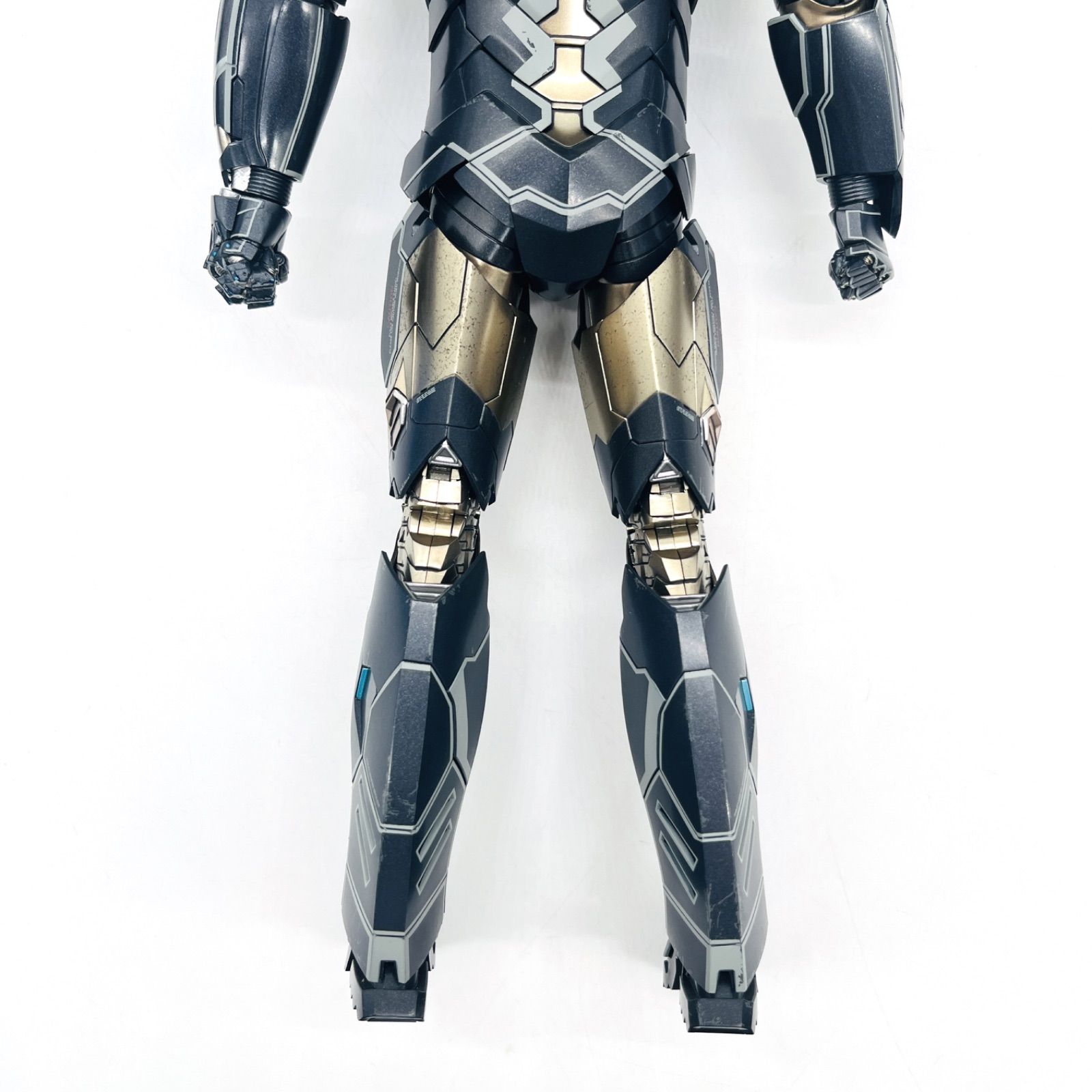 ムービー・マスターピース アイアンマン3 アイアンマン・マーク15(スニーキー)1/6スケール プラスチック製 塗装済み可動フィギュア Amazon.co.jp: ムービー・マスターピース アイアンマン3