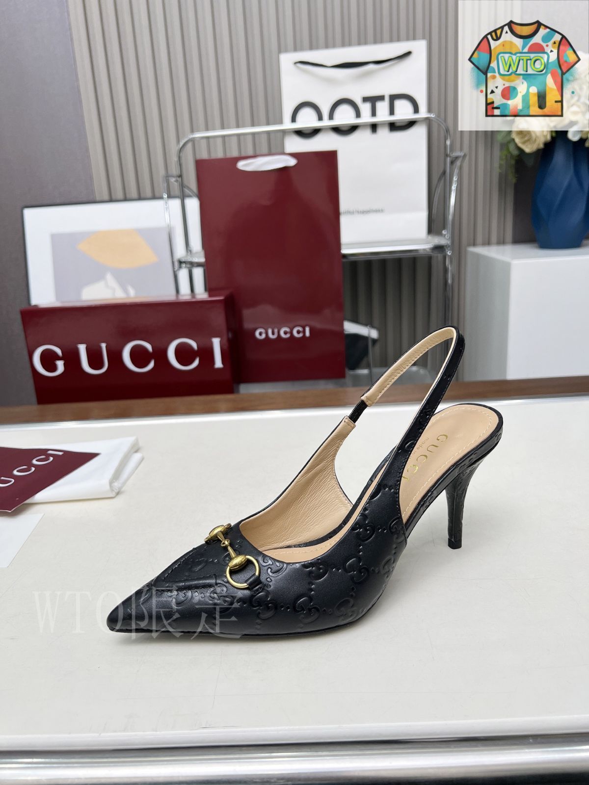 GUCCIのハイヒール GUCCI パンプス ヒール クリスタル 34ハーフ