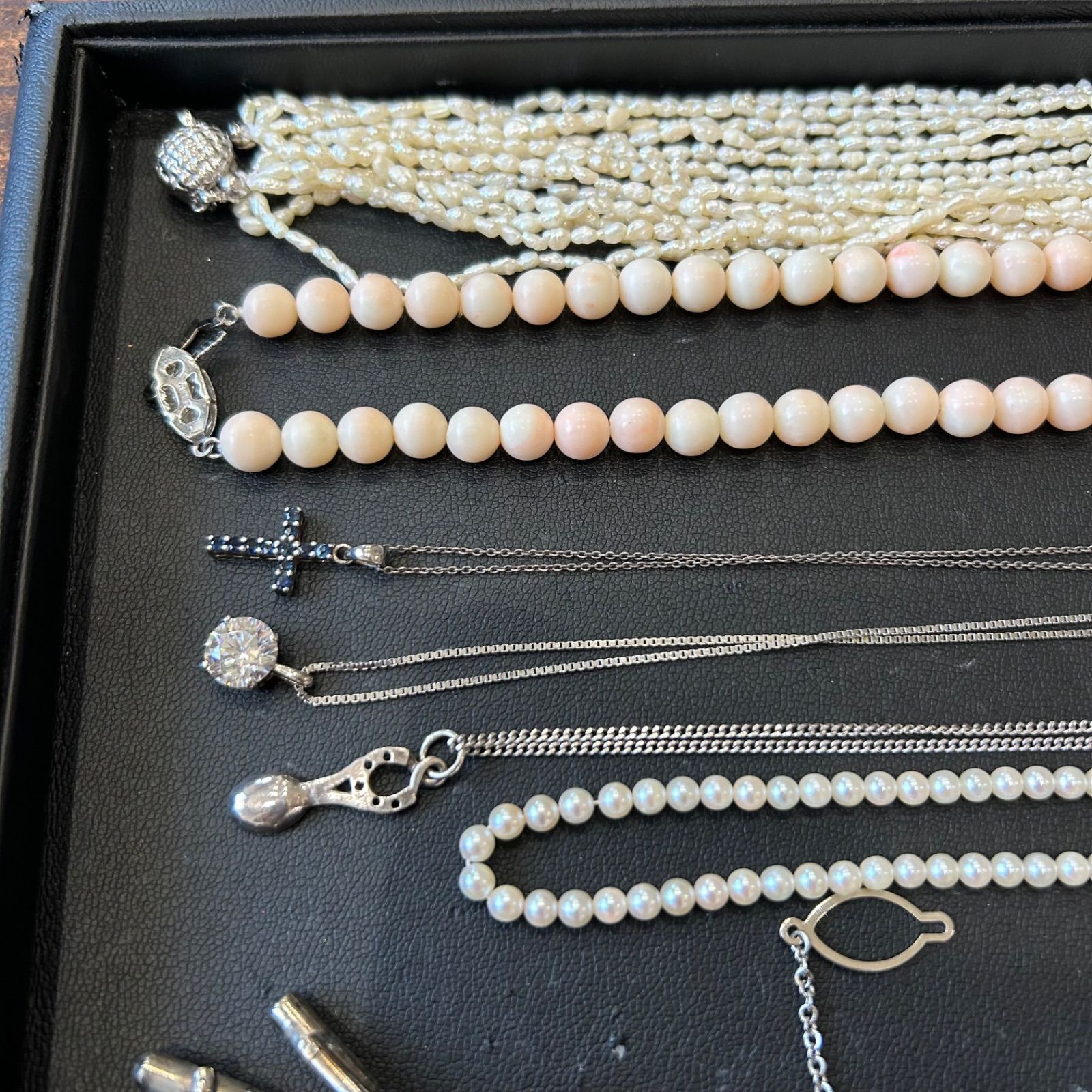 遺品整理　アクセサリー1.5㌔超　まとめ売り 遺品整理】アクセサリーまとめ売り - メルカリ
