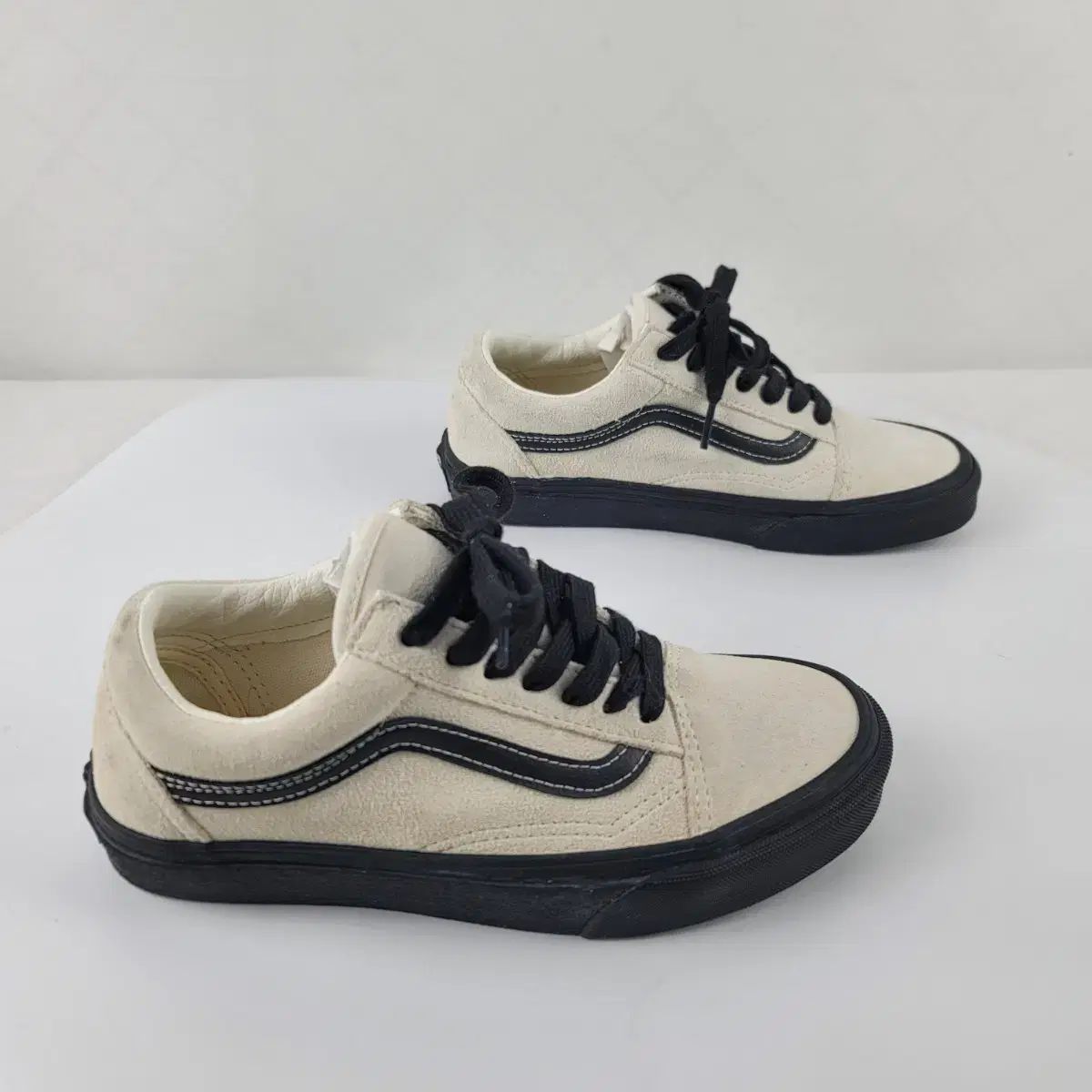 【雷市場（ポンジャン）商品韓国直送】 ヴィントロ ^^ 225 VANS(バンズ) オールドスクール スエード マシュマロ 黒