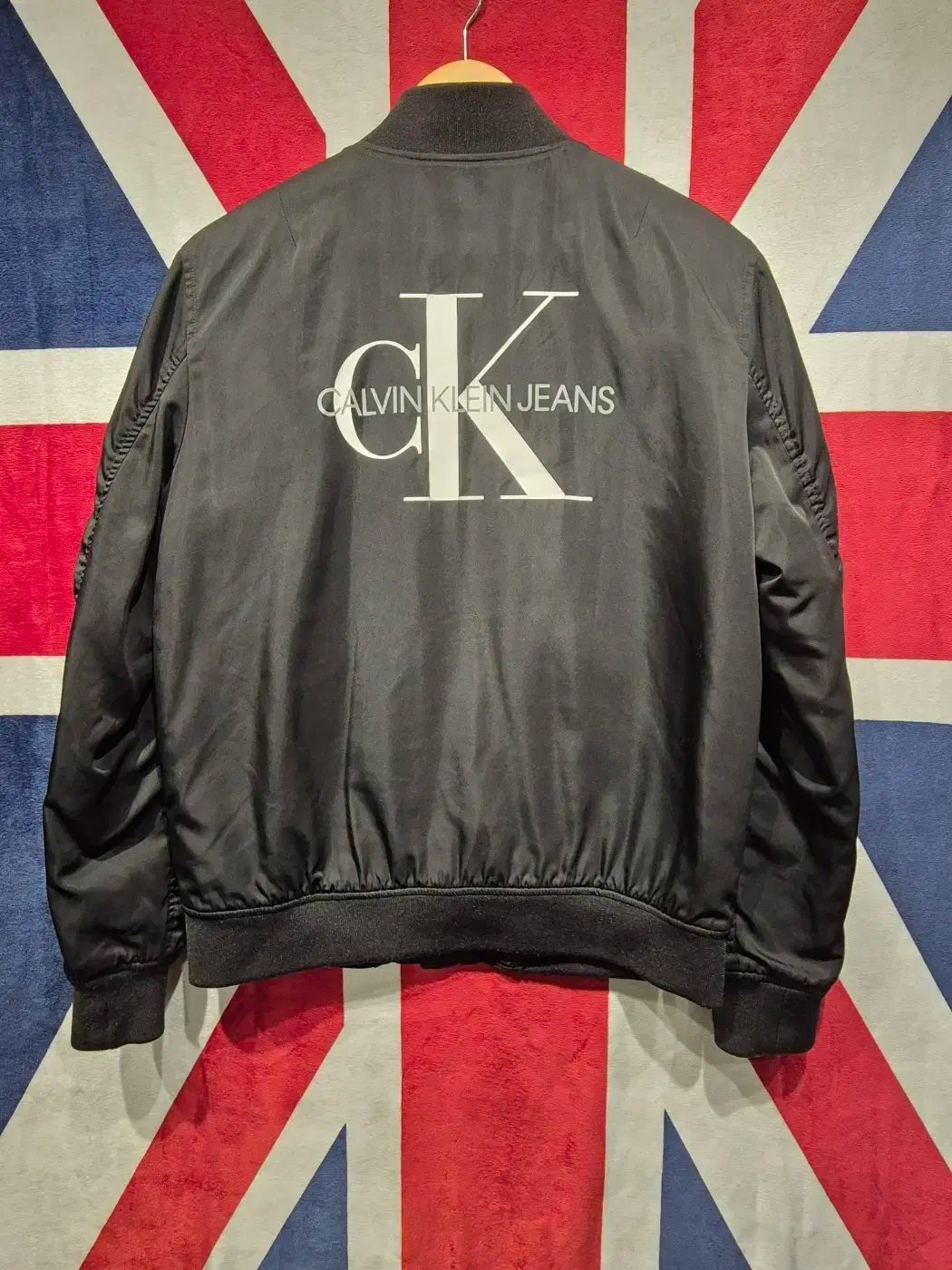 90 95 Calvin Klein(カルバ・ンクライン) MA-1ジャンパー 黒