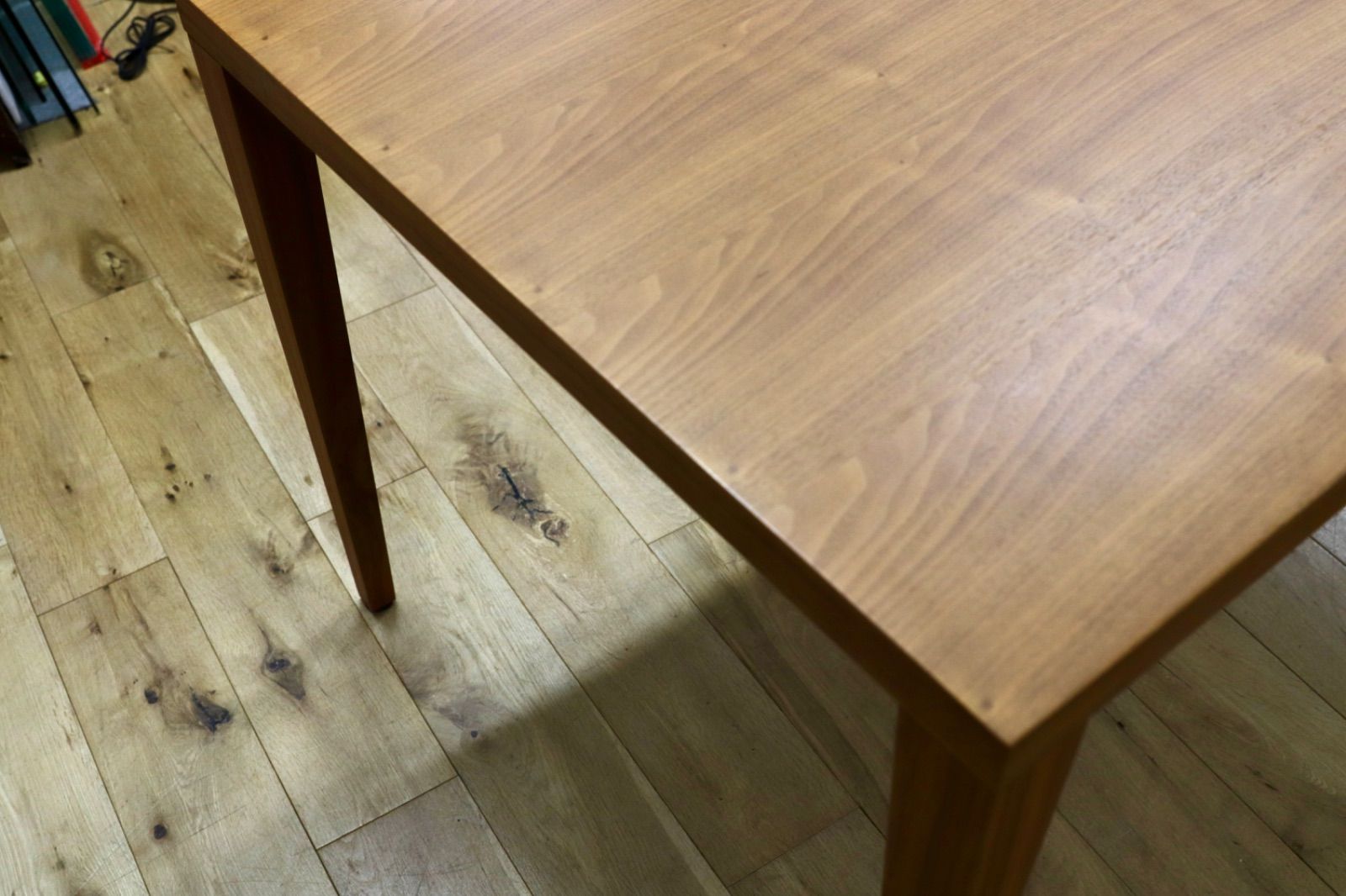 ウォールナット 定価約10.6万