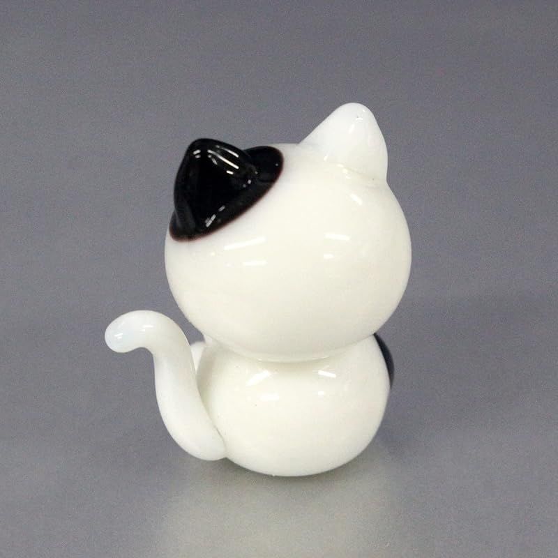 フォーカート かわいい手作り ガラス細工 ねこちゃん 幅:15mm、全長:18mm - メルカリ