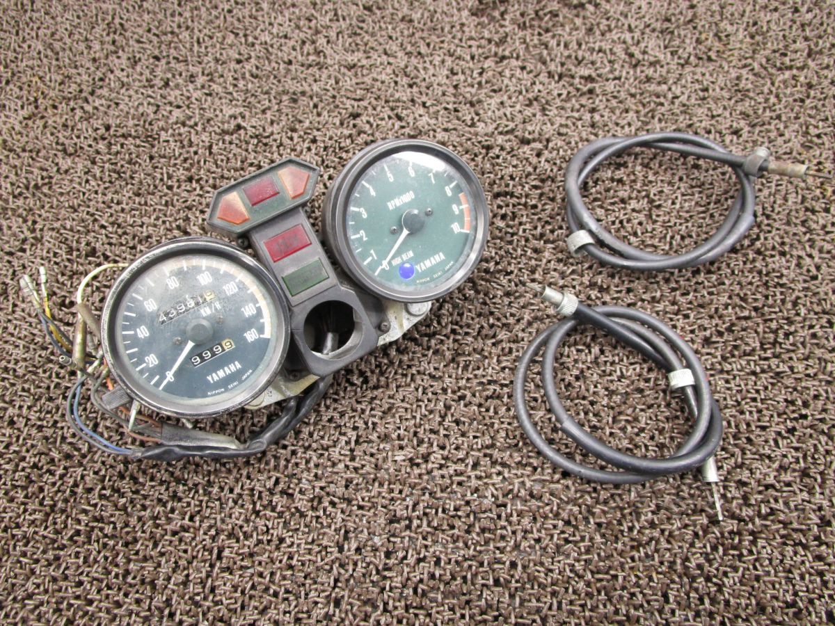 rz250/rz350 メーターステー　YAMAHA純正品　当時物 rz250/rz350 メーターステー YAMAHA純正品 当時物 rz250/rz350