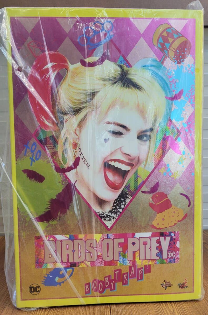 ホットトイズ MMS565 ハーレイ・クイン ゴールド・サロペット版 1/6