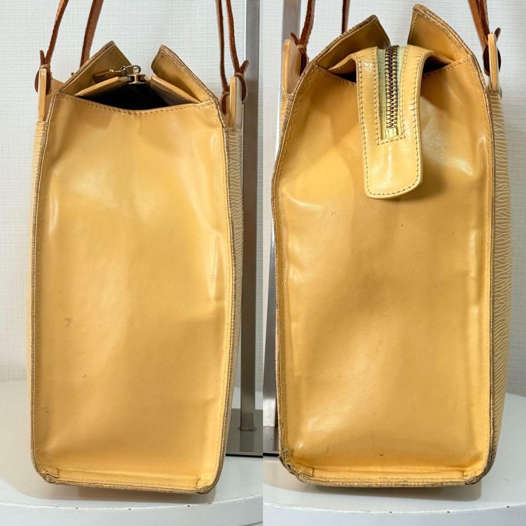 ■美品■LOUIS VUITTON エピ クロワゼットPM M5249A バック 楽天市場】LOUIS VUITTON ルイヴィトン M5249A エピ