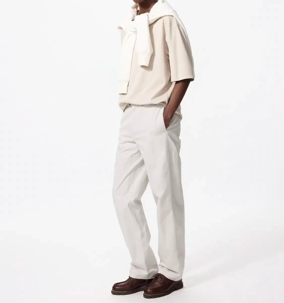 UNIQLO(ユニクロ) ストレーク チノパンツ ナチュラル 76