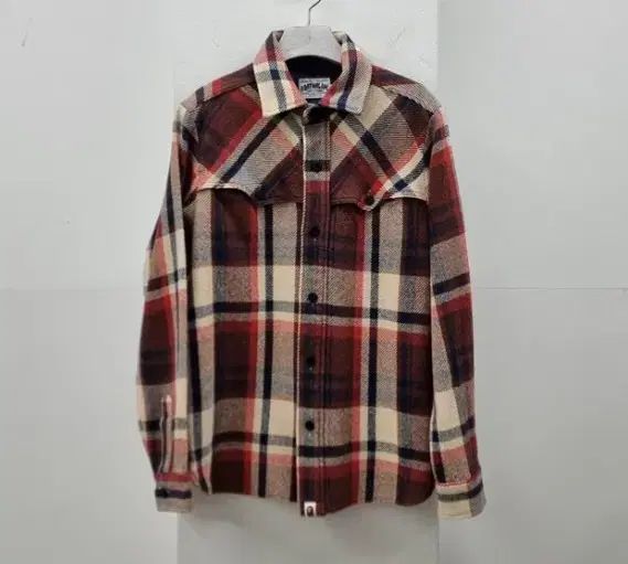 A BATHING APE （ 95 100 ） A BATHING APE(アベイシングエイプ) シャツ