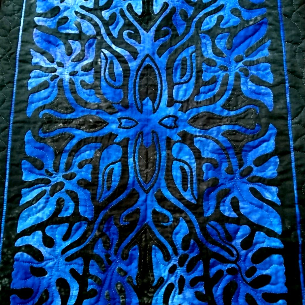 モンステラのハワイアンキルトタペストリー 人気のモンステラを