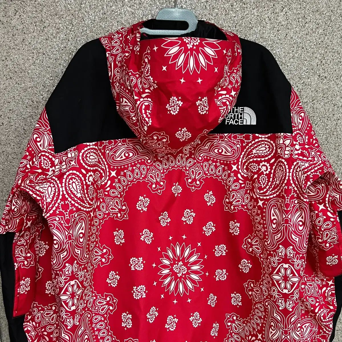 シュプリーム ノースフェイス 14AW バンダナ レッド XLサイズ Supreme シュプリーム 14AW × THE NORTH FACE Bandana Glove