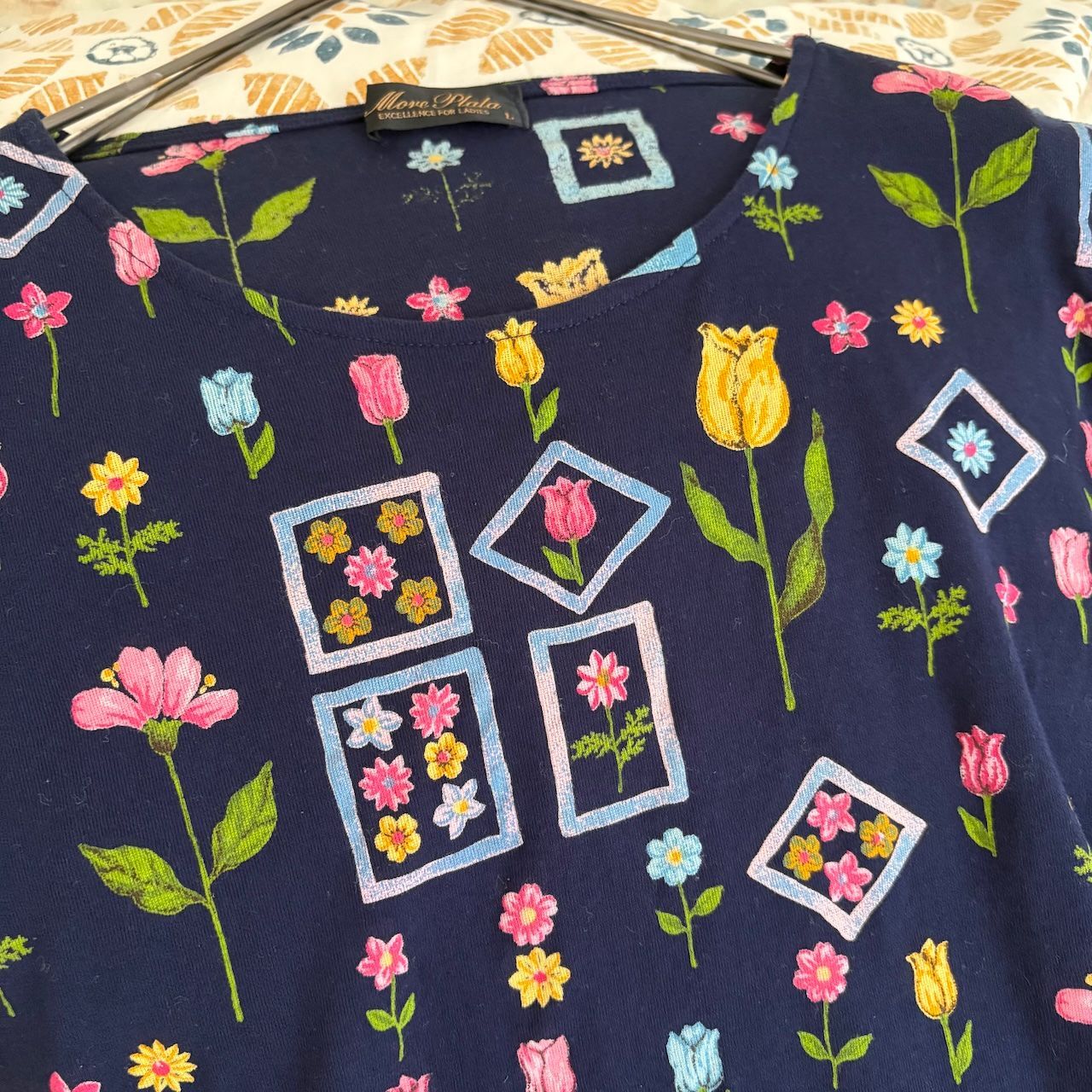 90s 紺色 半袖カットソーTシャツ カラフル花柄 レトロヴィンテージ古着 