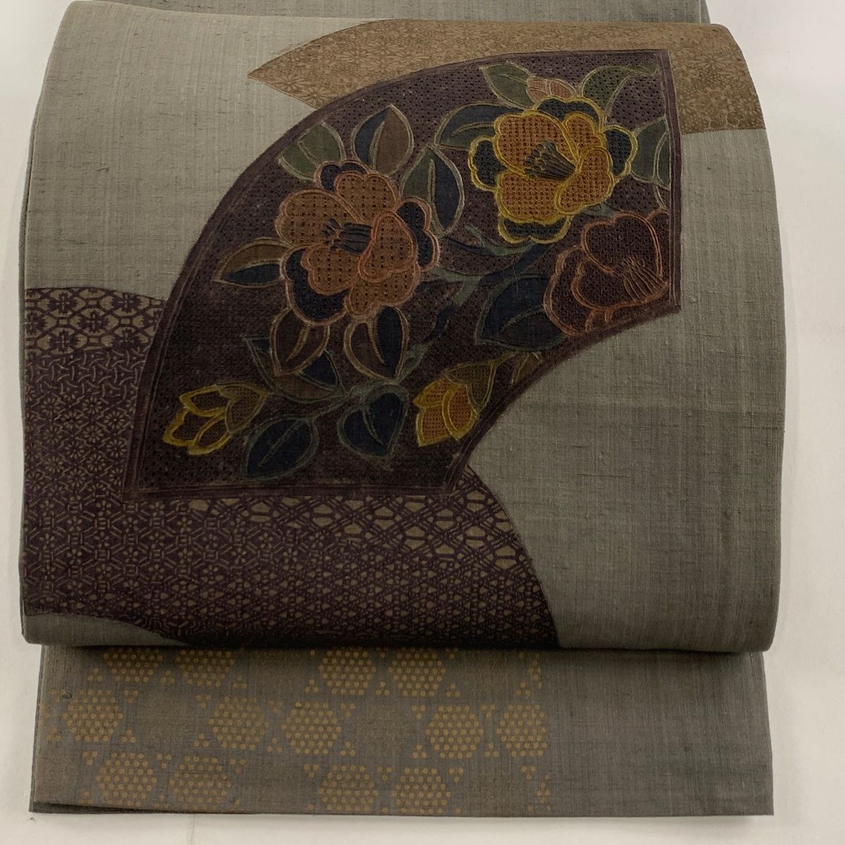 kiraraemiry 着物リメイク・ドレープチュニック・飛び柄の刺繍入り・縮緬・裏なし・ワンピース・クルーズ・フォーマル・ML・パーティー 総絞り(黒)の羽織りからのチュニック(ストール付き) 着物リメイク