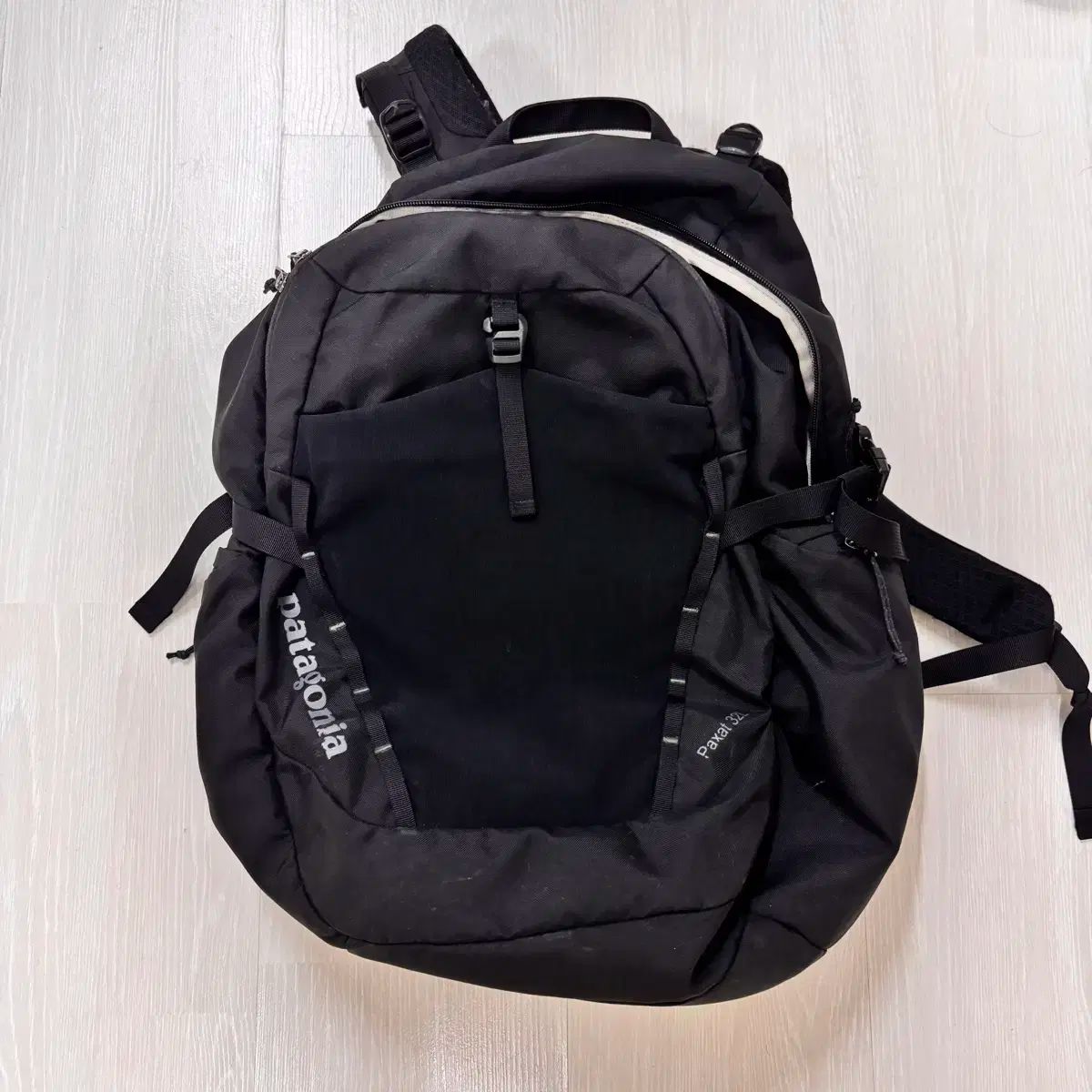 patagonia Paxat 32L ブラック バックパック 本当に安く