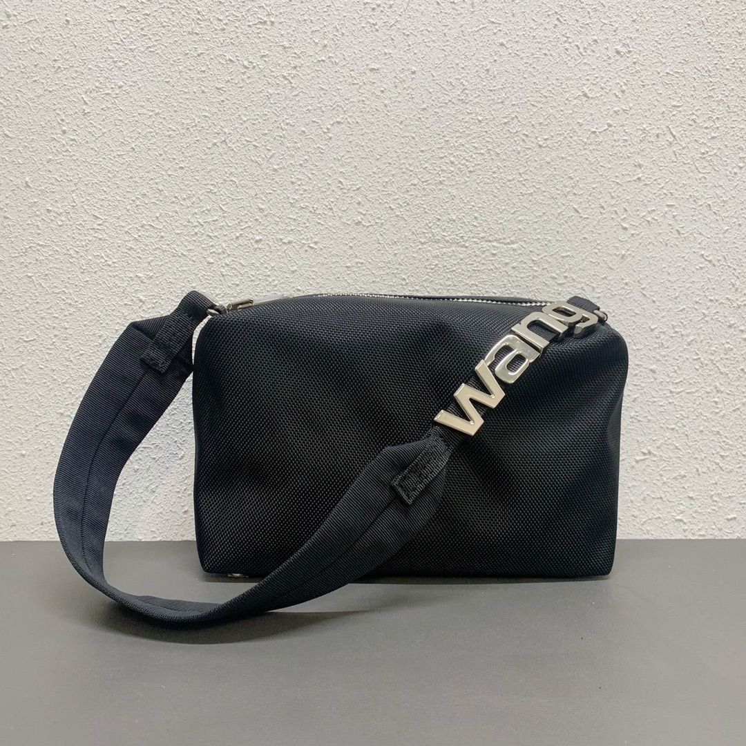 限定値下げ！！【新品・未使用】alexander wang ショルダーバッグ - メルカリ