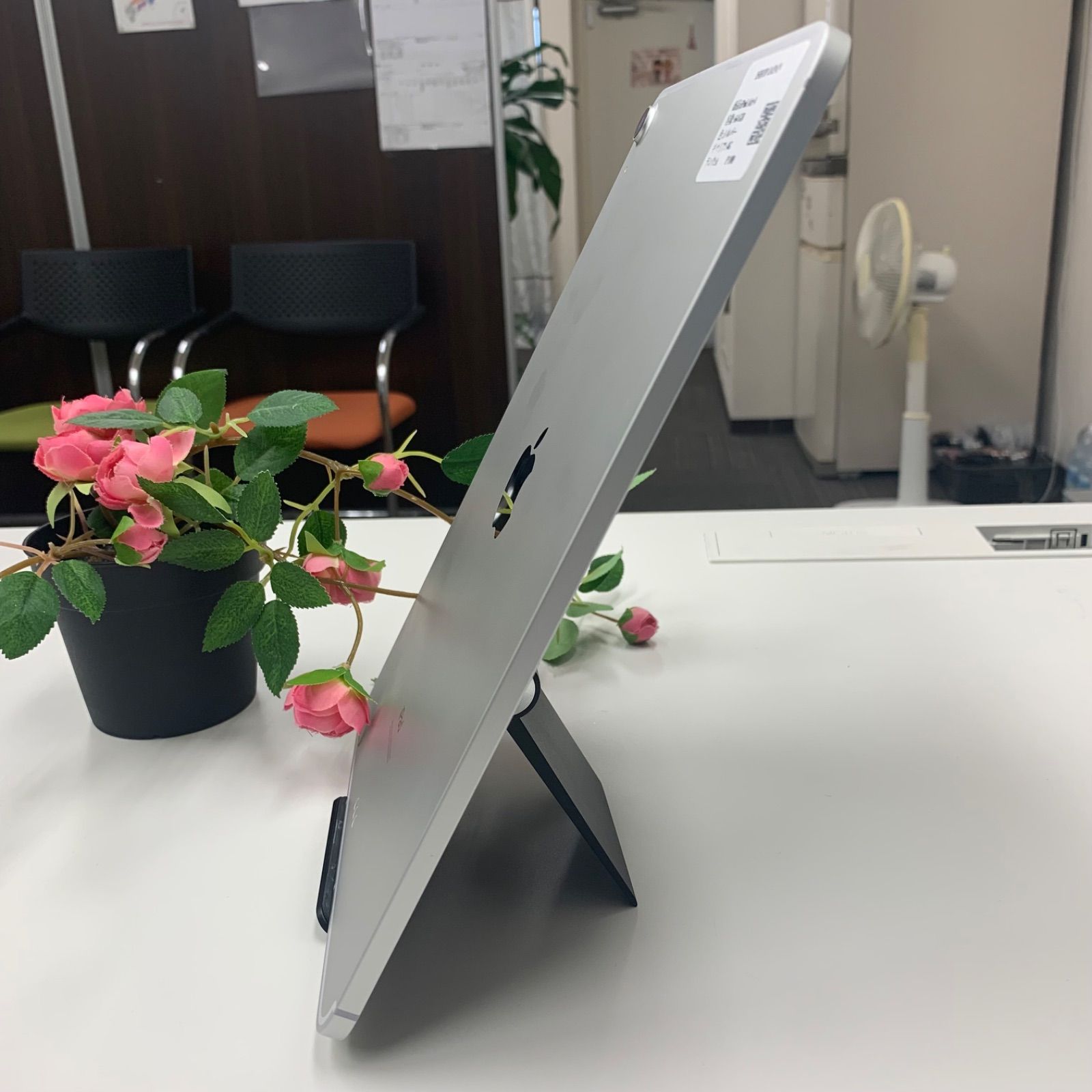 iPad Air 4世代 WiFi+Cellular 64GB Aランク - メルカリ