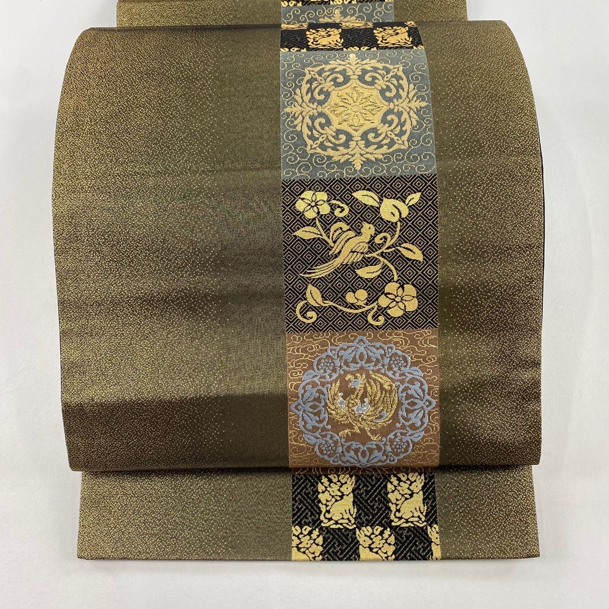 袋帯 秀品 鳥 花兎 箔 刺繍 金茶 六通 正絹