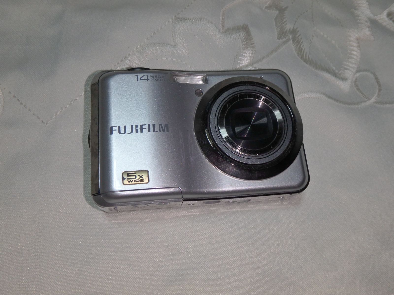 FUJIFILM AX250 FinePix デジタルカメラ 乾電池駆動 富士フイルム、単3乾電池対応1400万画素デジカメ - 価格.com