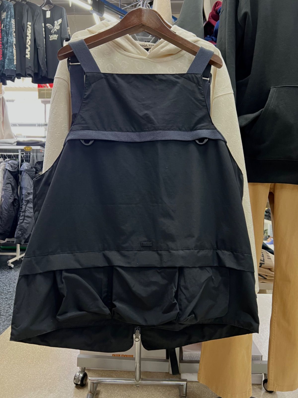 残り1点ずつ‼️ポケット21個‼️grn ジーアールエヌ○手ぶらベスト