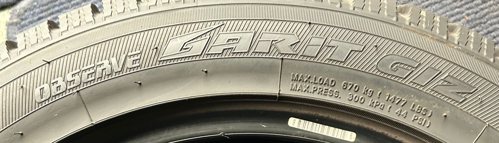 225|50R17 スタッドレス
