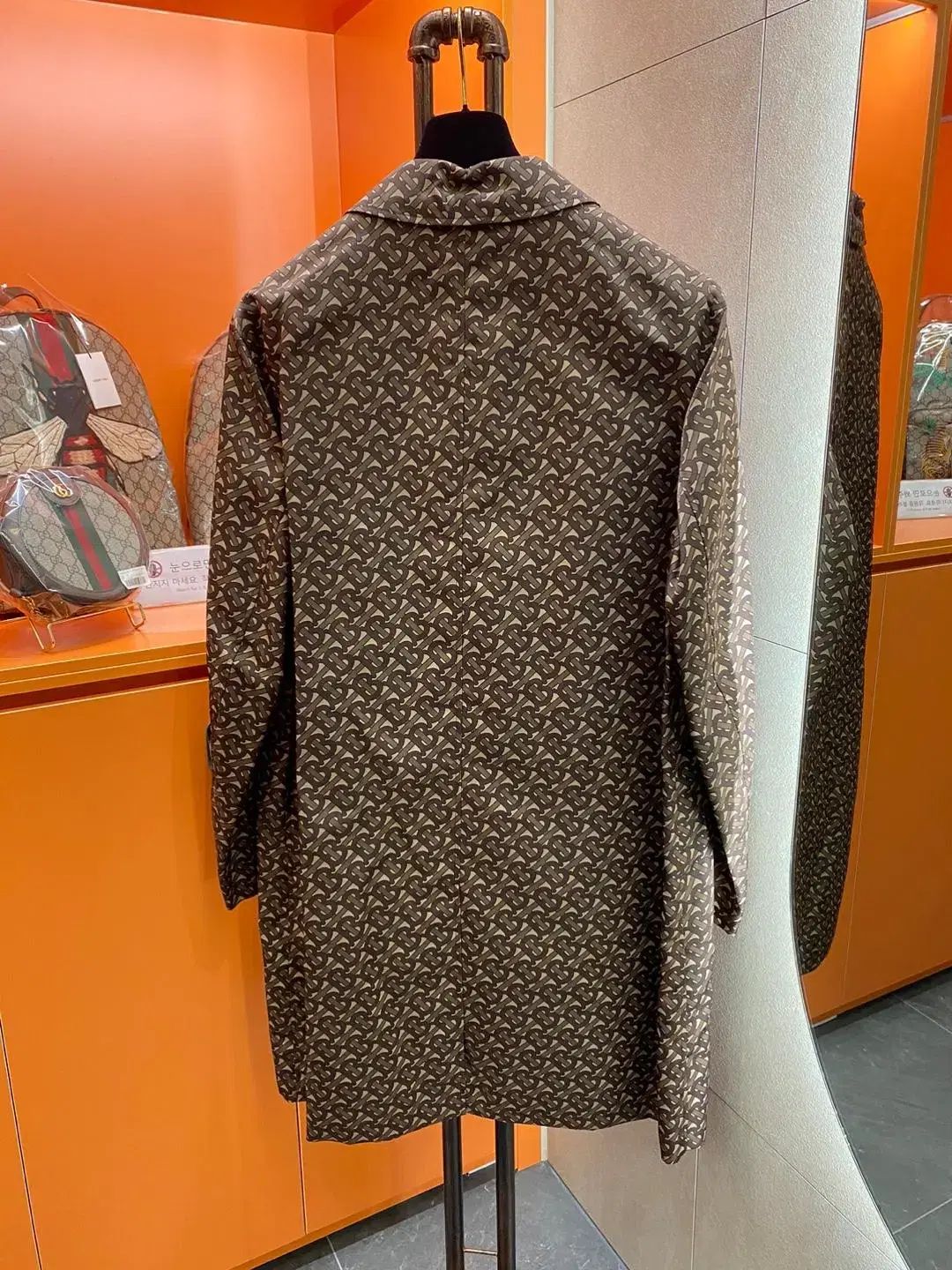 バーバリー モノグラム ストライプ コート 新商品 54 Size