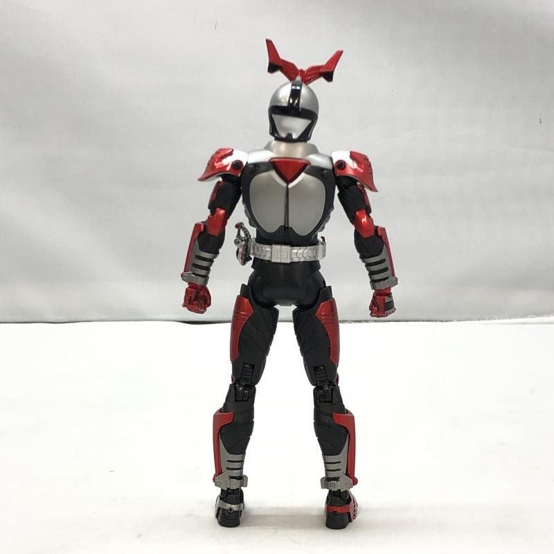 中古】開封)バンダイ S.H.Figuarts 真骨彫製法 仮面ライダーカブト  