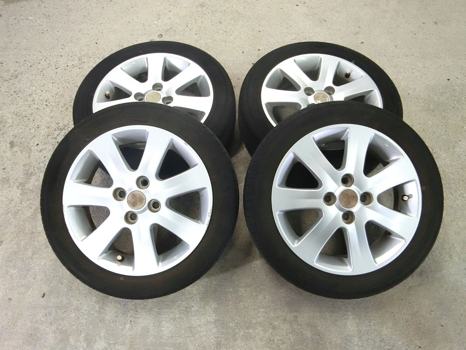 値下げ中！[直接引取]4本セットシトロエンDS3純正ホイールタイヤセット 直接引取]4本セットシトロエンDS3純正ホイールタイヤセット 4本