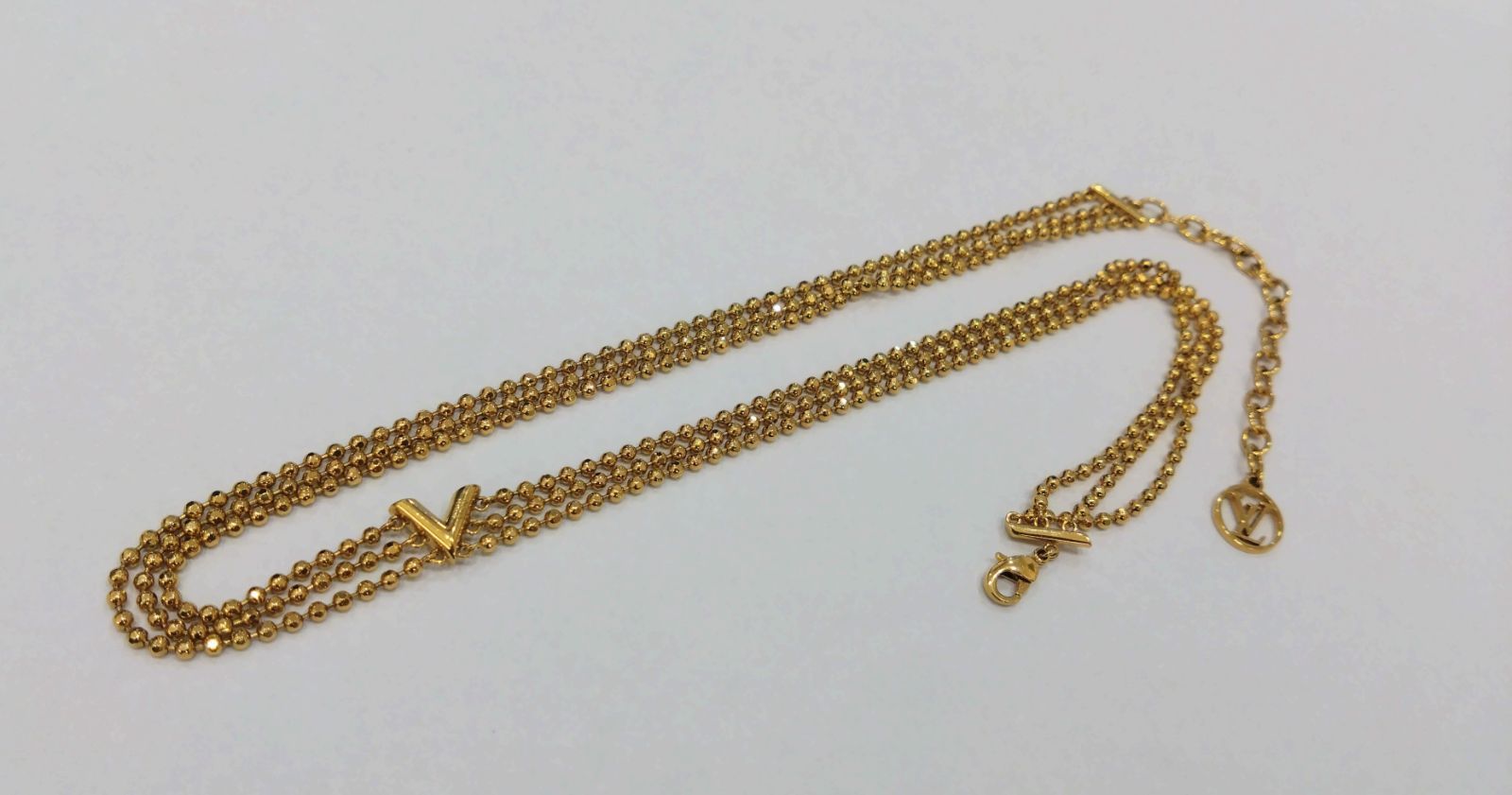 1073 綺麗！ LOUIS VUITTON ルイヴィトン コリエ エセンシャル V