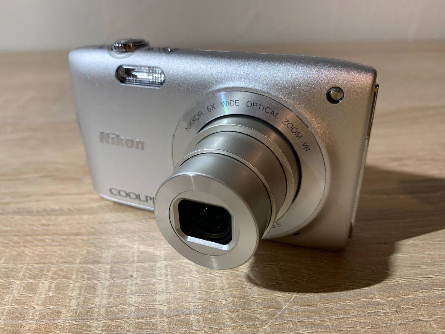 6094 Nikon COOLPIX S3300 シルバー デジカメ - メルカリ