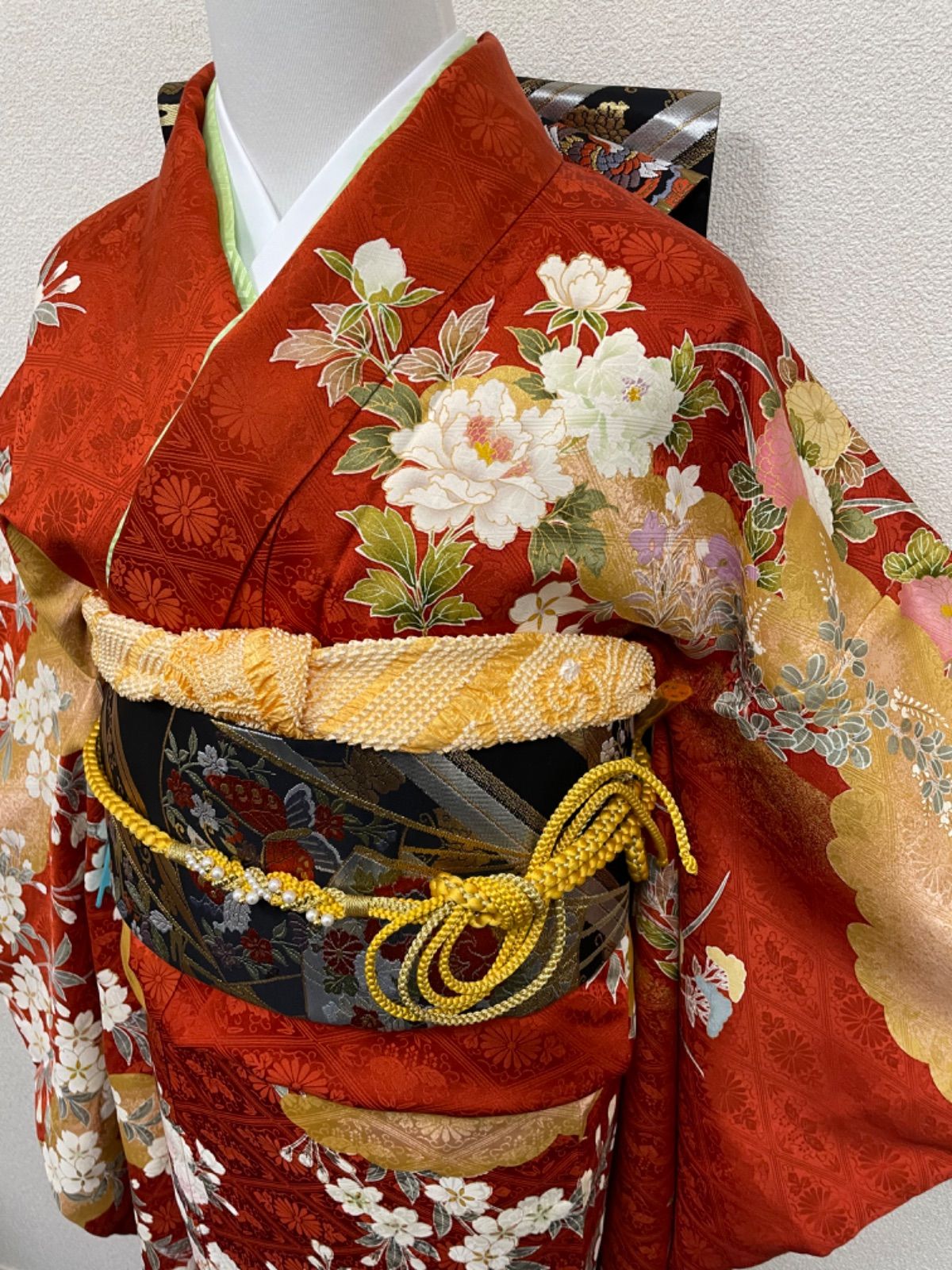 ざくろ2201622016【最終価格】振袖セット　桜　菊　牡丹　レッド　金駒刺繍　観世水