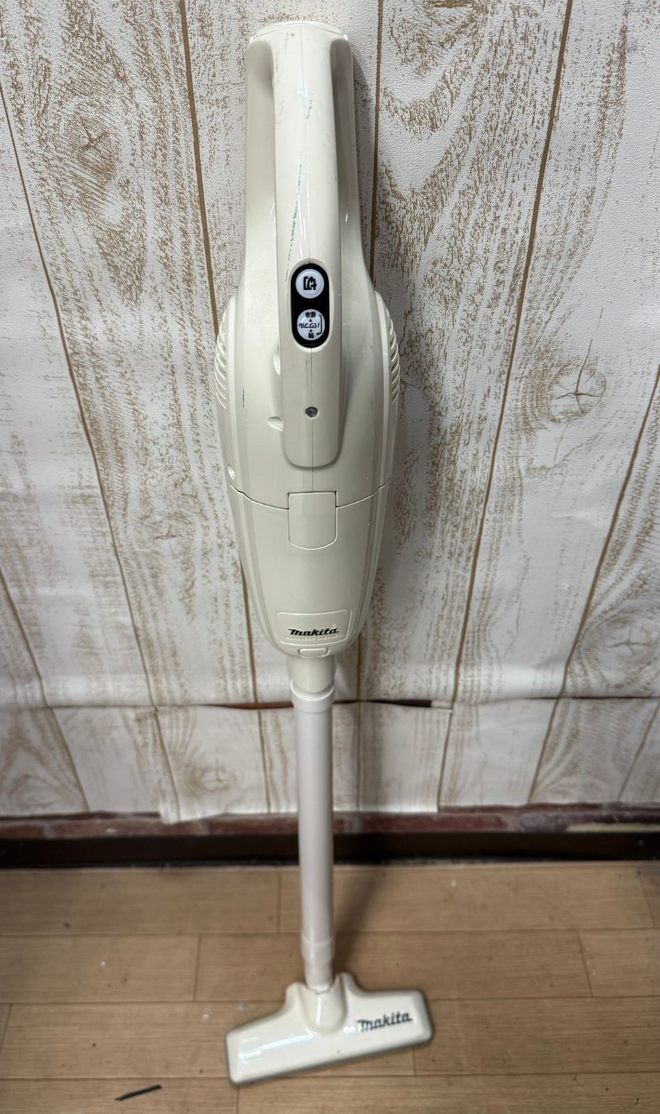 Makita 充電式コードレスクリーナー CL105D(N) マキタ（makita） NEW充電式クリーナー 特別セット CL105DWN 1セット