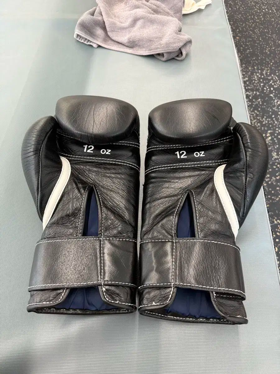 ウィニング ( Winning ) 12 オンス ブラック Winning ボクシング