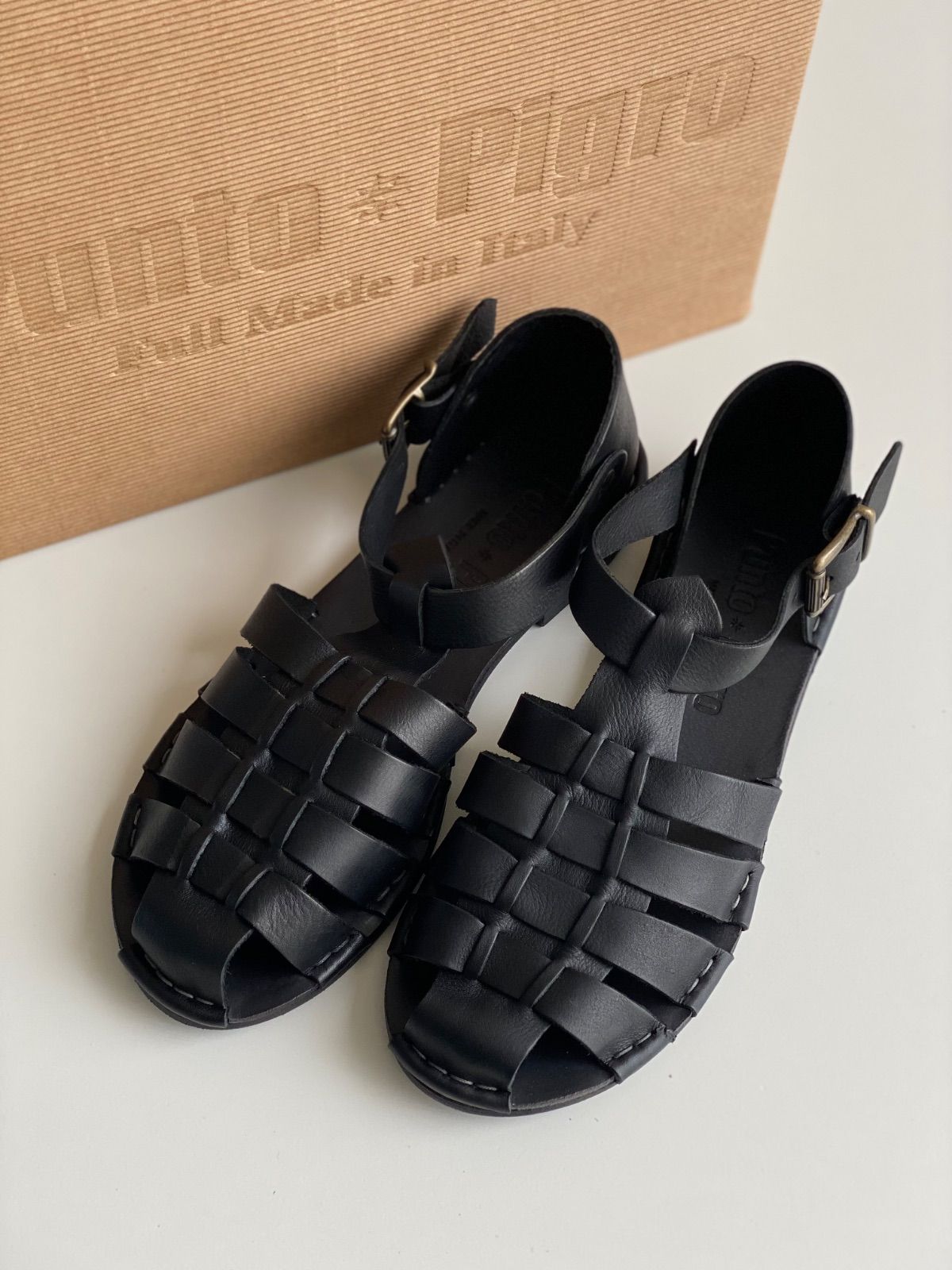 pigro メッシュサンダル