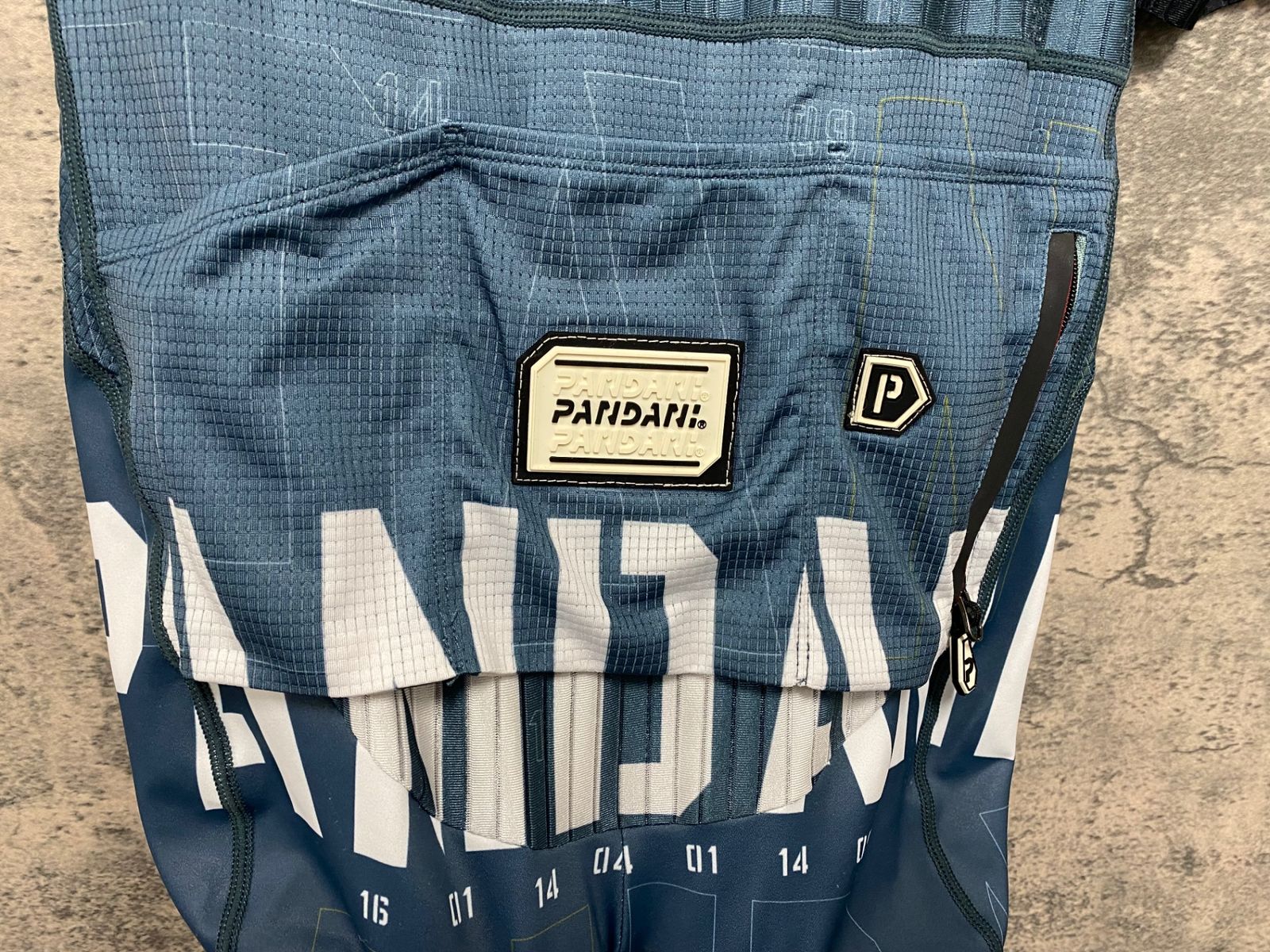 IS806
