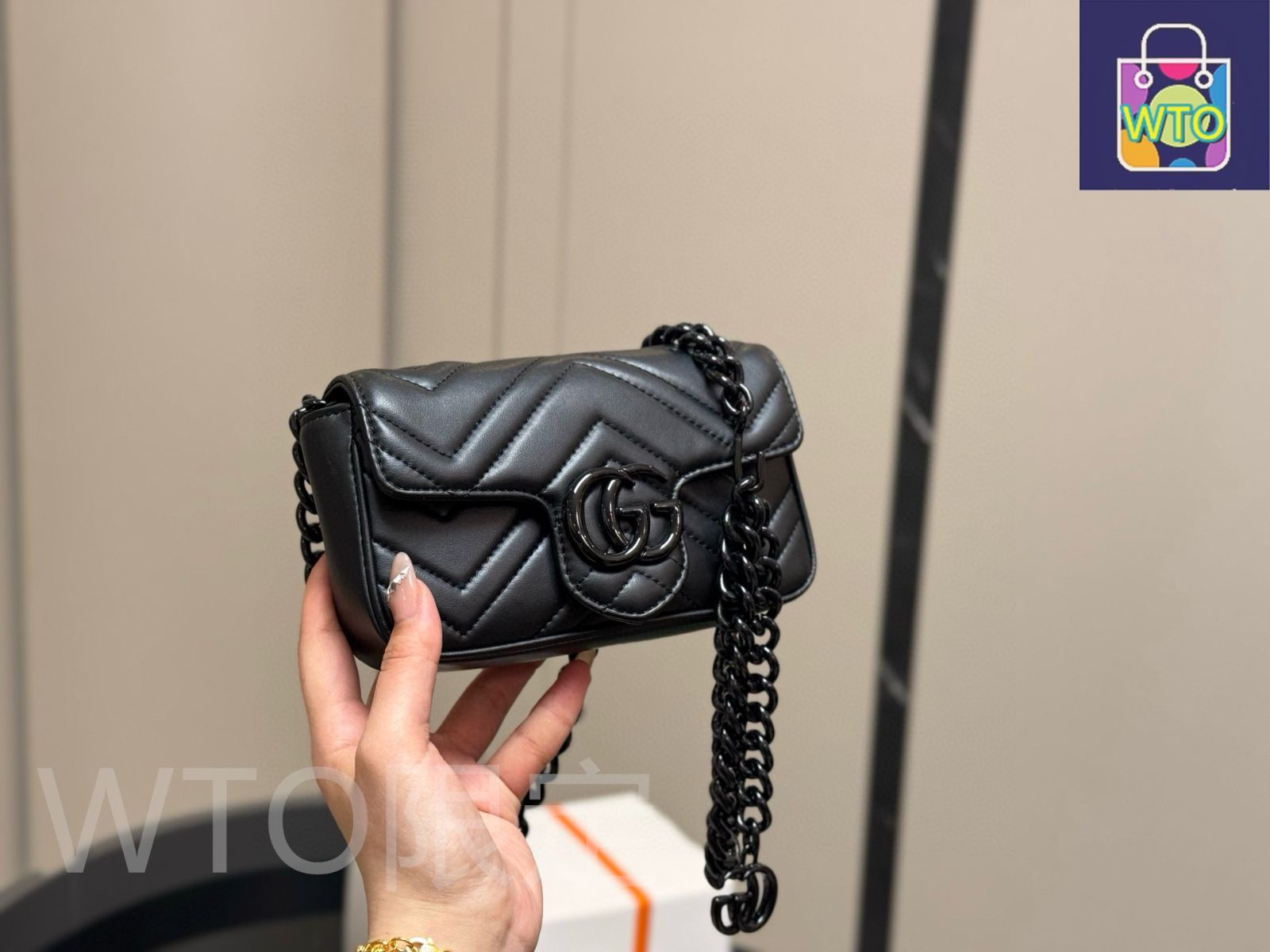 今日WTO】Gucci グッチ GG マーモント シリーズ 羊革のマカロン