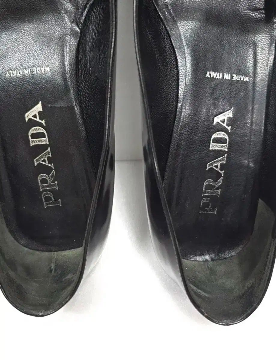 ☆PRADA☆プラダ☆ アイボリー ☆Tストラップヒール ☆23.5~24CM☆ ☆PRADA☆プラダ☆ アイボリー ☆Tストラップヒール ☆23.5~24CM☆