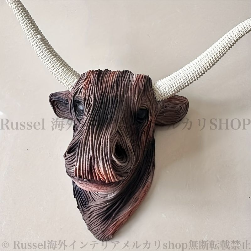 牛の頭部 皮製 インテリア装飾品 壁掛け インテリア 装飾品 牛の頭 立派な角 編まれた 室内