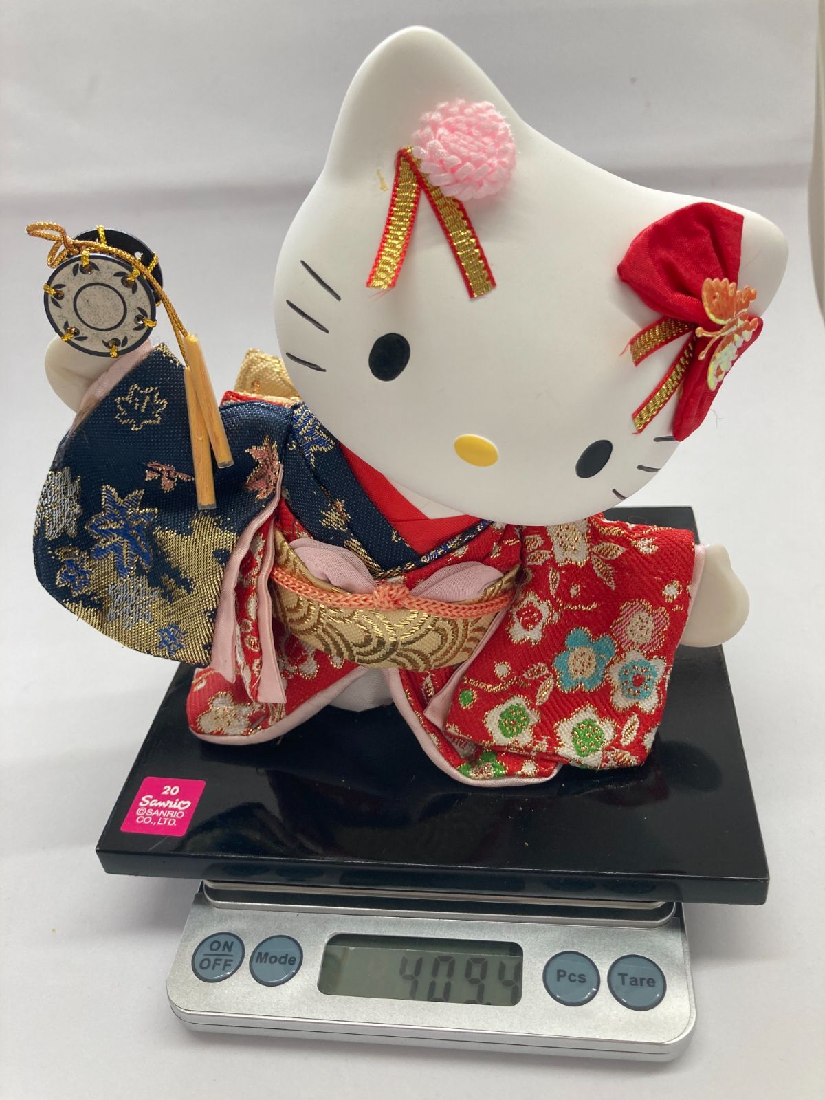 ハローキティ着物陶器 ハローキティ 日本人形 着物和楽器 小鼓陶器製置物 - メルカリ